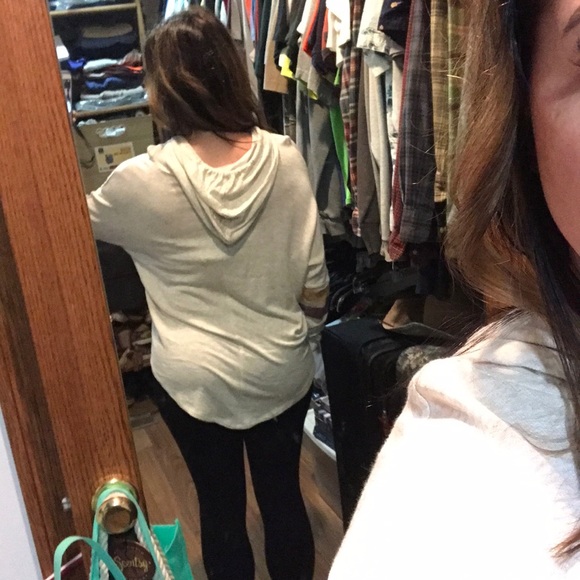 Top - Picture 2 of 4